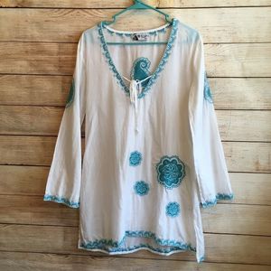 MUD PIE BAG LADY EMBROIDERED COVERUP